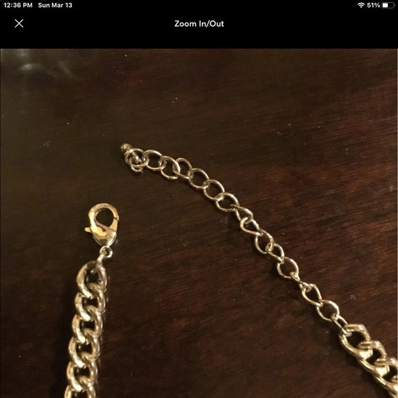 Banana Republic coral and cream necklace. - Picture 4 of 5